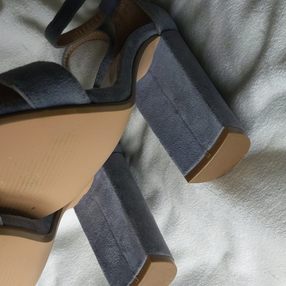 🌙🦋 Steve Madden | dusty blue heels size 8 - Picture 5 of 7